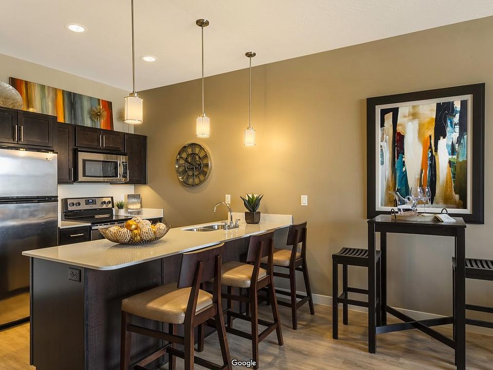Enjoy your recipes on quartz island countertops for a chic and intimate dining experience!