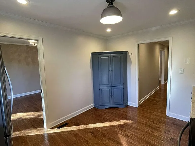 1515 E Franklin St #B-27 — Photo 12