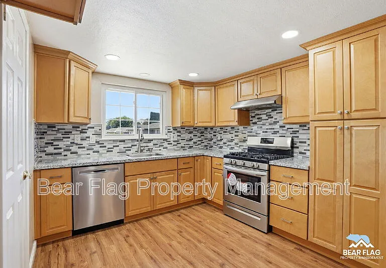 1312 Mission Dr — Photo 12