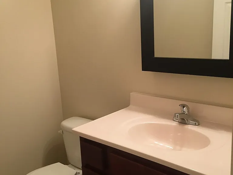 Morton Grad Apartments — Photo 55