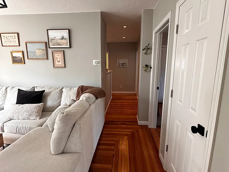 4 Northey St #2 — Photo 10