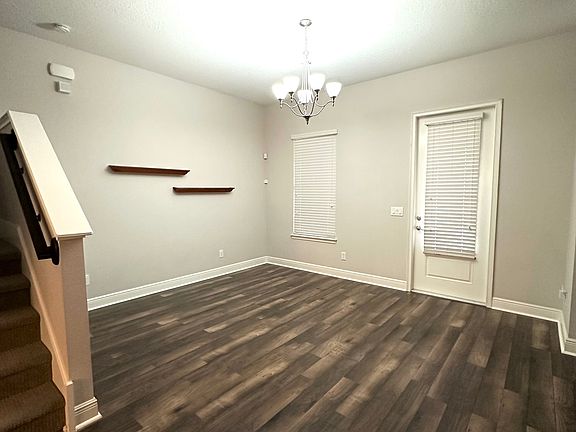4th image of 1608 Lobelia Dr