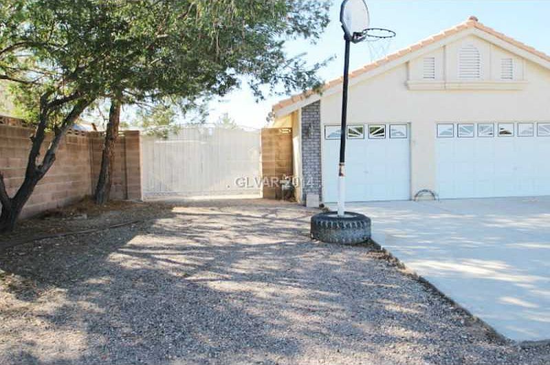 1st image of 1681 Derby Dr