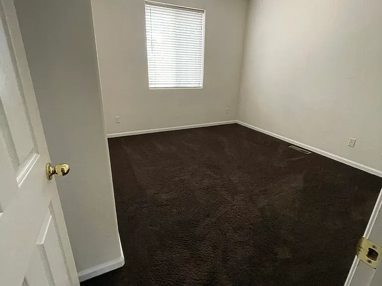 2821 Willow Tree Ln #0 — Photo 1