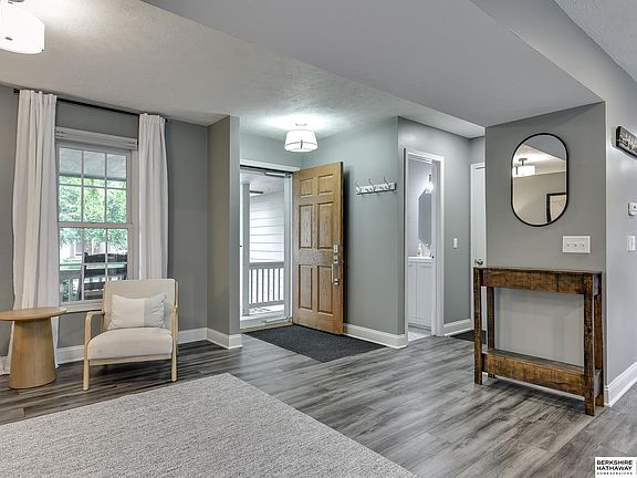 5th image of 20905 Plum St
