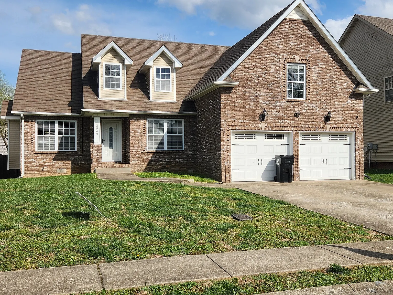 3 bed, 2.5 bath, 1920 sqft, $1,650 — Photo 1