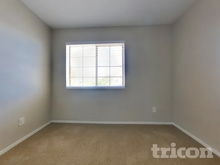 1447 S 231st Ln — Photo 19