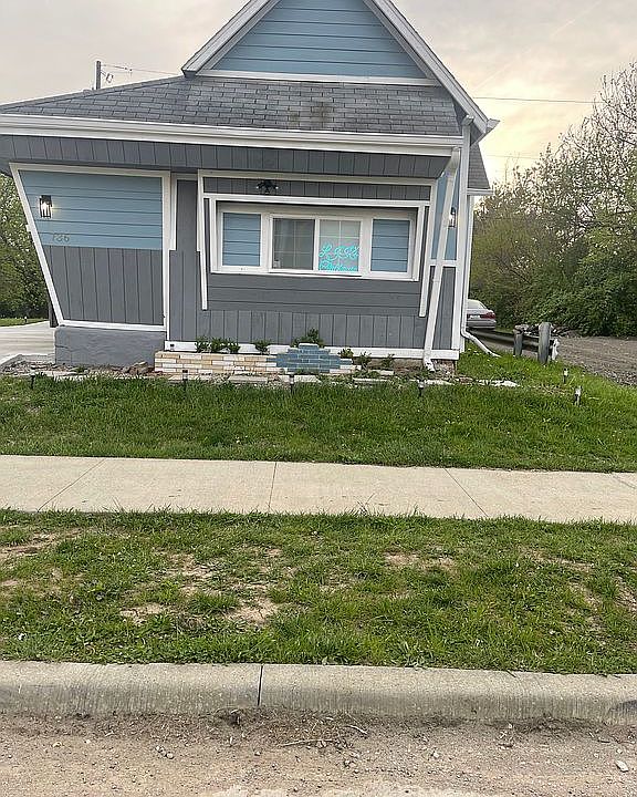 1st image of 736 Miley Ave
