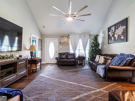 3rd image of 4786 Idlewood Dr