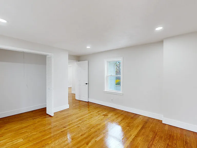 22 Baldwin St — Photo 9