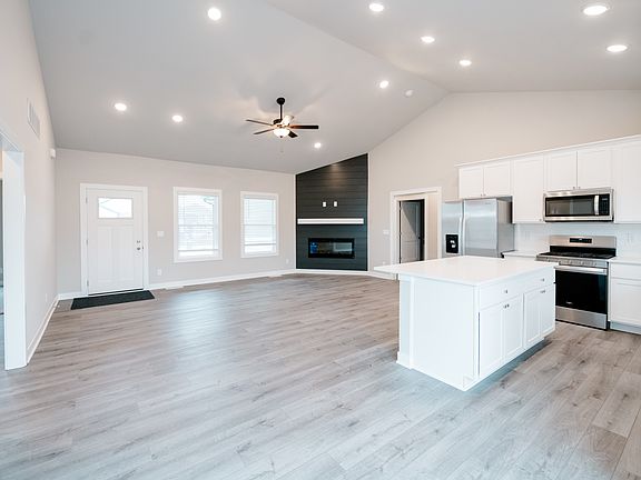 3rd image of 6124 Thor Ave
