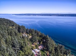 2041 Northbluff Rd, Coupeville, WA 98239