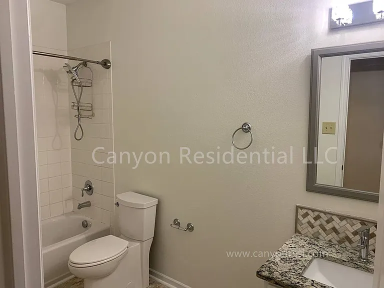 2518 Renard Rd — Photo 11