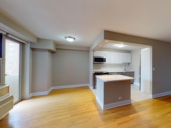 5th image of 80 N Moore St #8010L