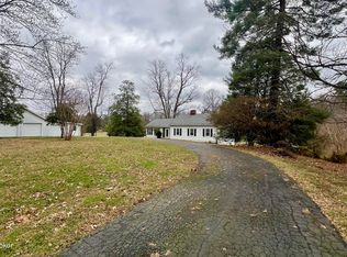 2703 Little Hills Ln, Anchorage, KY 40223