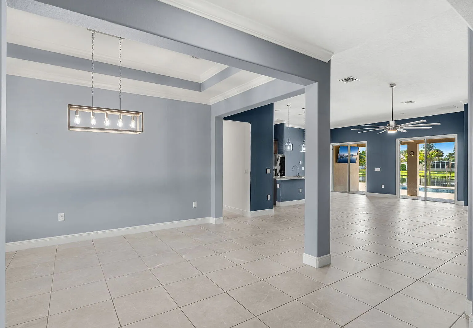 4 bed, 3.0 bath, 2428 sqft, $4,700 — Photo 4