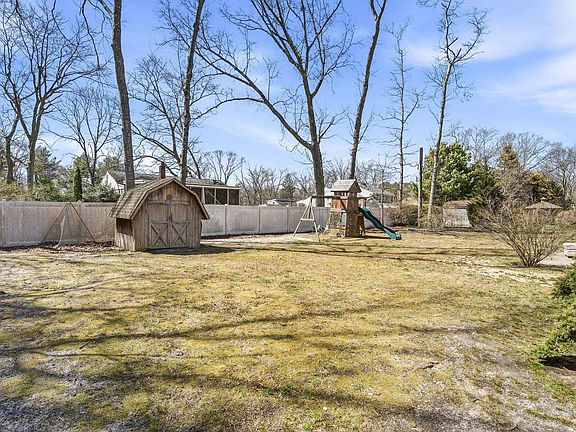 3rd image of 1103 Chelsea Rd