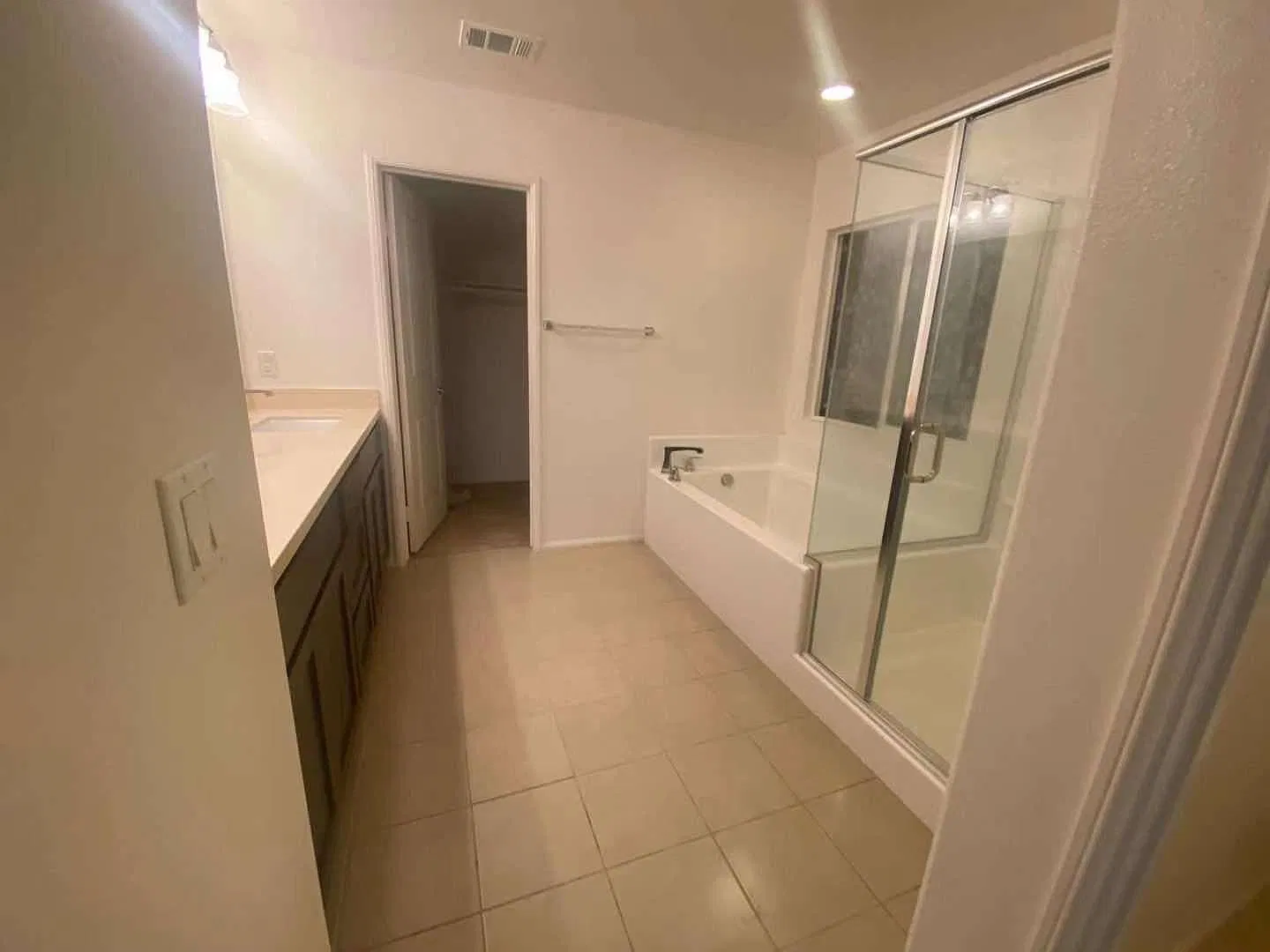 4 bed, 2448 sqft, $3,700 — Photo 3