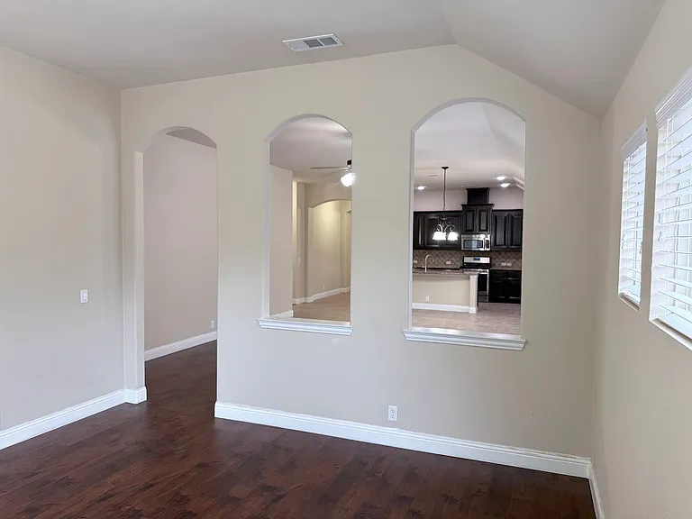 1114 Haskell Dr — Photo 11