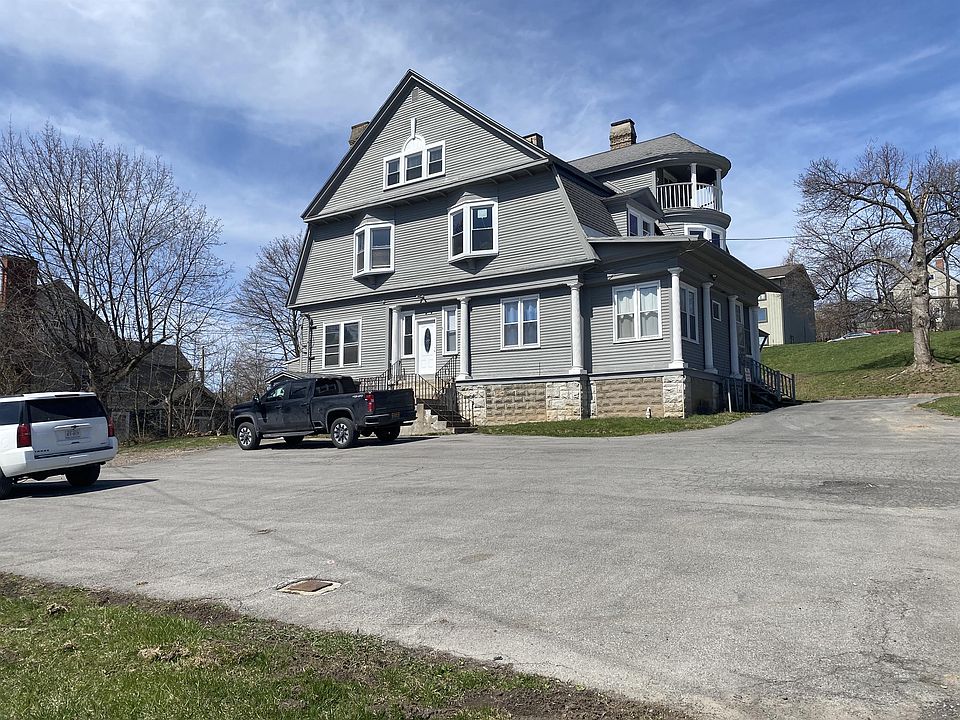 1st image of 2000 W Genesee St #1