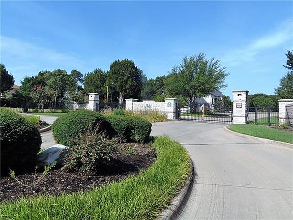 3rd image of 2444 Mountain View Ct