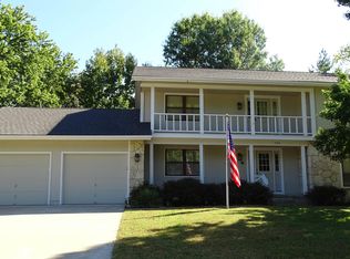 724 SW Prairie Ct, Topeka, KS 66606