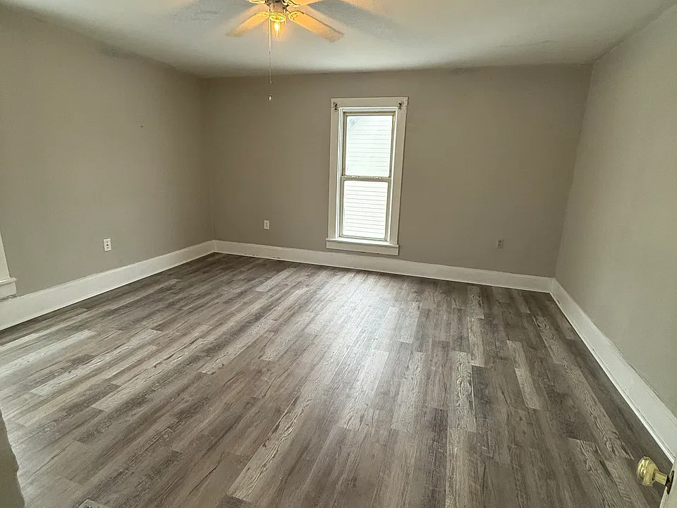 831 S Lawn Ave #1