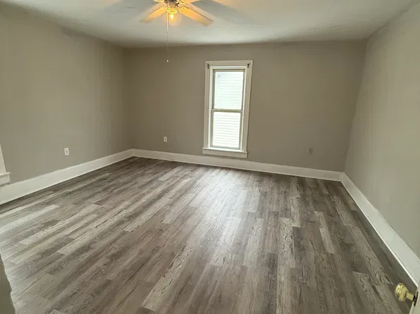 831 S Lawn Ave #1, Coshocton, OH 43812