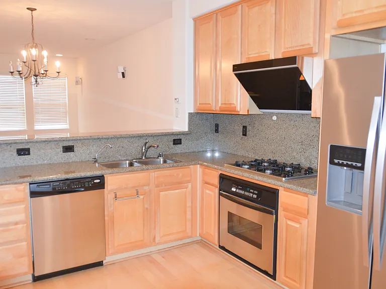538 Altino Blvd — Photo 8