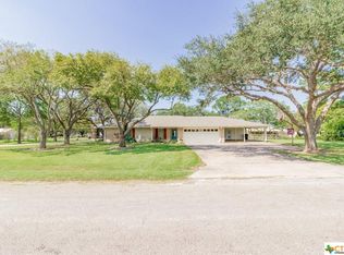 204 Timothy St, Inez, TX 77968