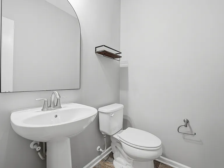 2305 Pointe View Dr — Photo 13