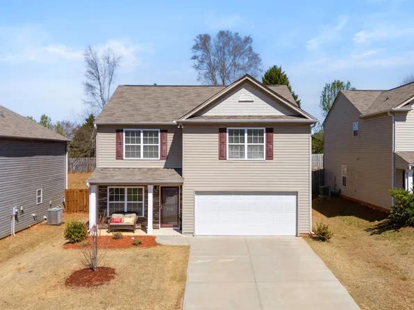 572 Craftsman Ln, Boiling Springs, SC 29316