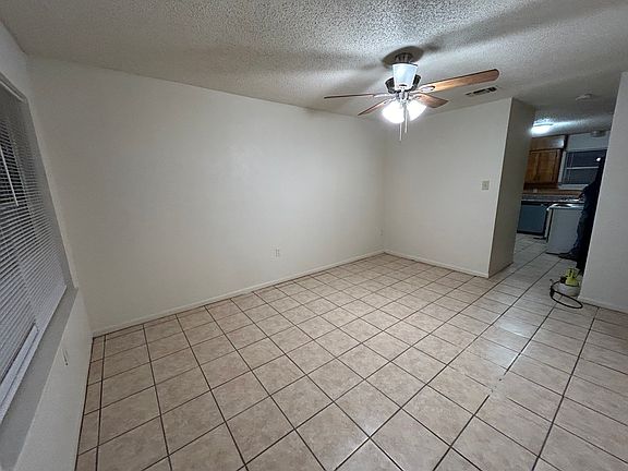 5th image of 106 W Anderson Ave