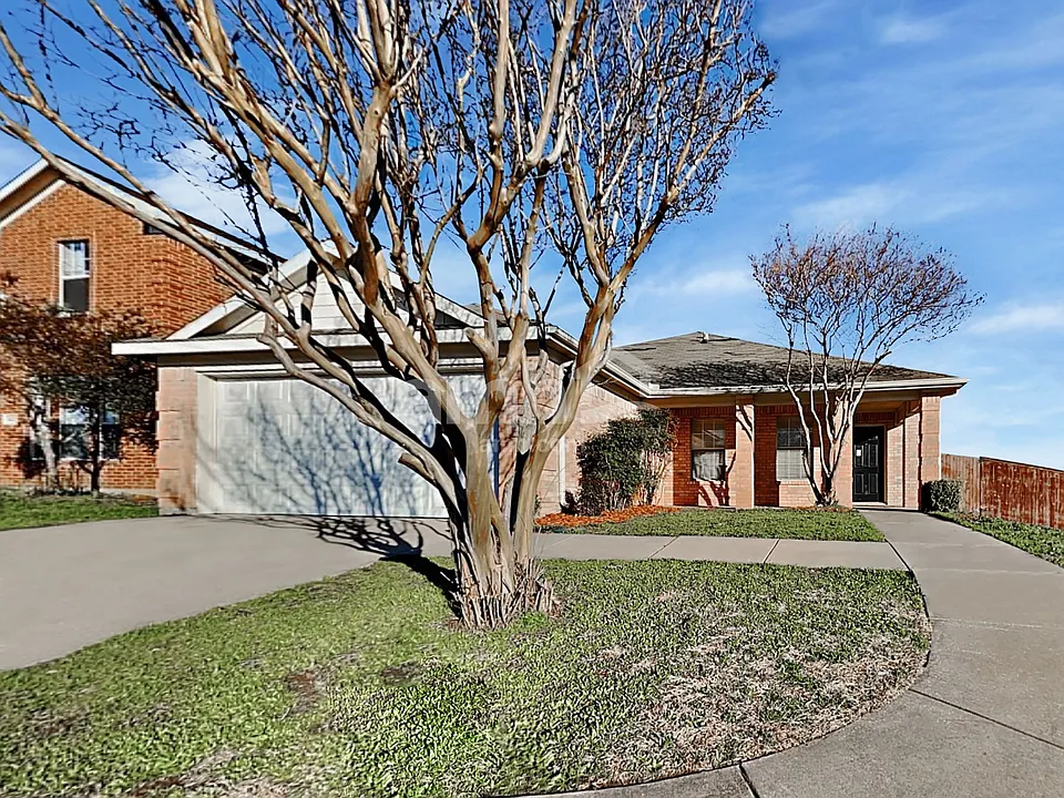 8629 Garden Springs Dr
