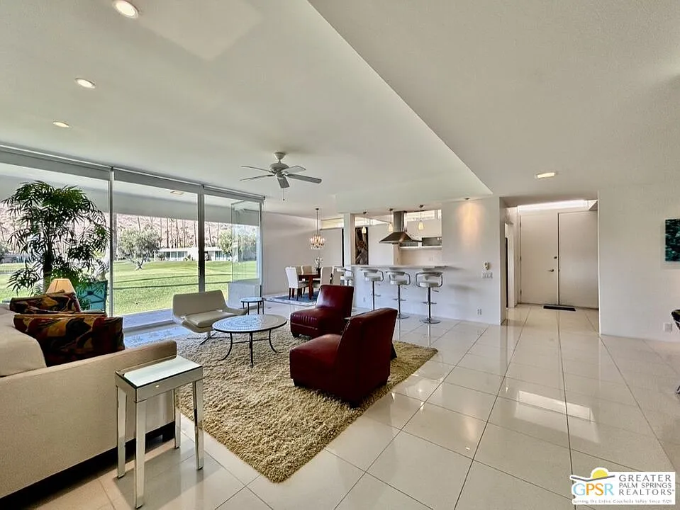 197 Desert Lakes Dr