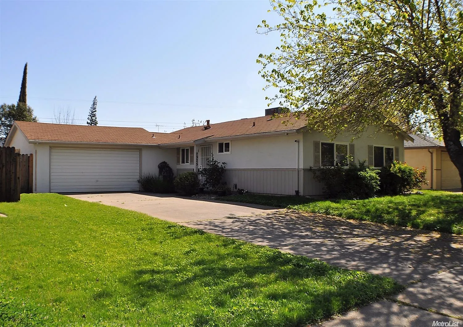 2925 Grayson Way photo 1