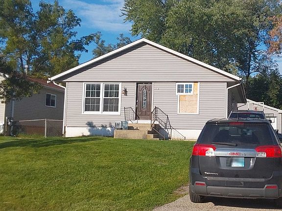 3rd image of 1218 Beverly Dr