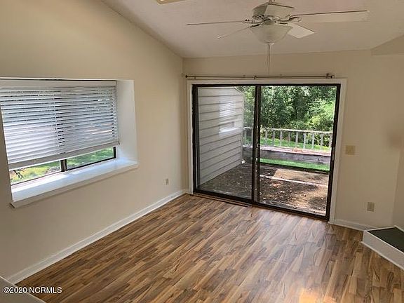3rd image of 215 Saint Luke Ct #215