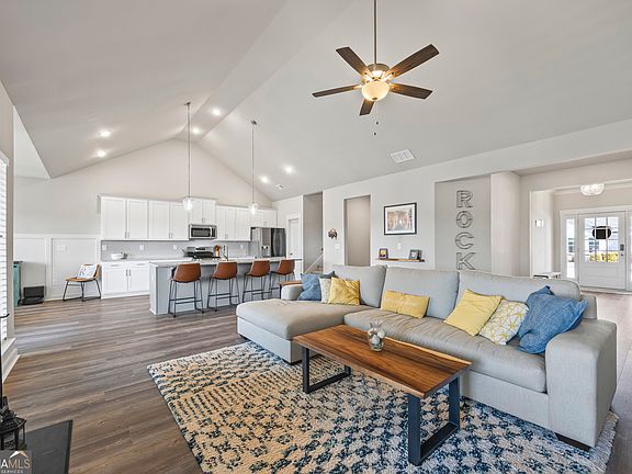 2nd image of 4611 Blacksmith Ln