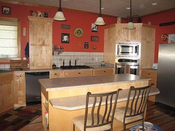 gourmet kitchen