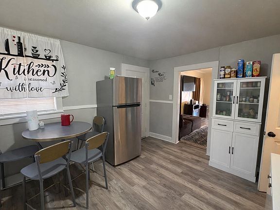 5th image of 2004 Rice St