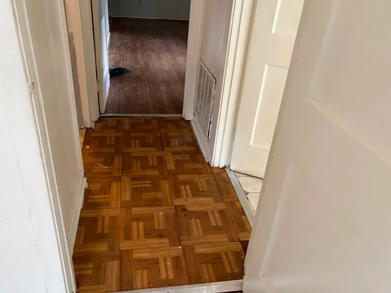 2 bed, 720 sqft, $900 — Photo 3