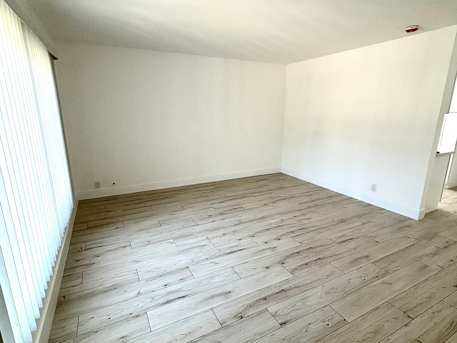 1 bed, 750 sqft, $2,075 — Photo 2