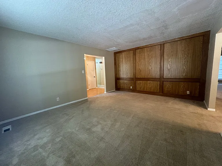 8406 S Gary Ave — Photo 6