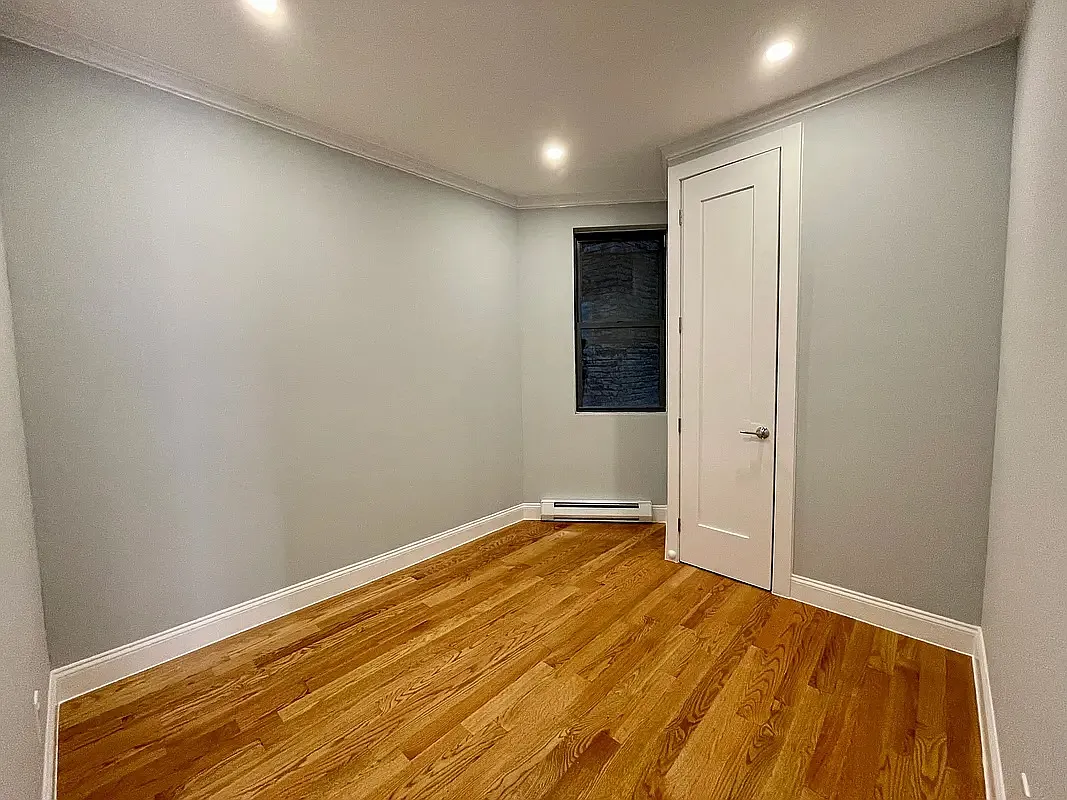 200 West 80th Street — Photo 3