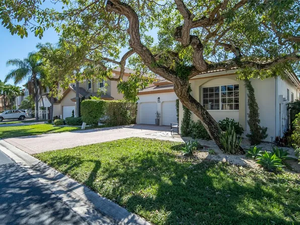 9818 NW 29th St, Doral, FL 33172