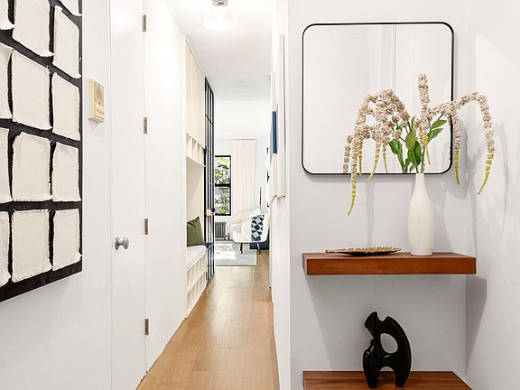 5th image of 99 E 4th St APT 2E