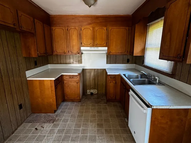 585 Winter Park Dr — Photo 6