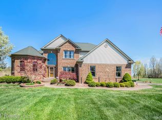 3227 Ready Rd, South Rockwood, MI 48179