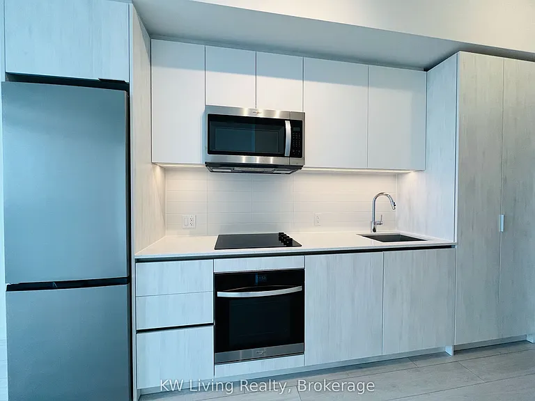 5858 Yonge St #LPH01 — Photo 3